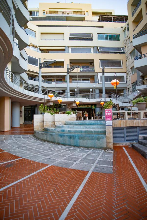 Candia Boulevard Exterior photo